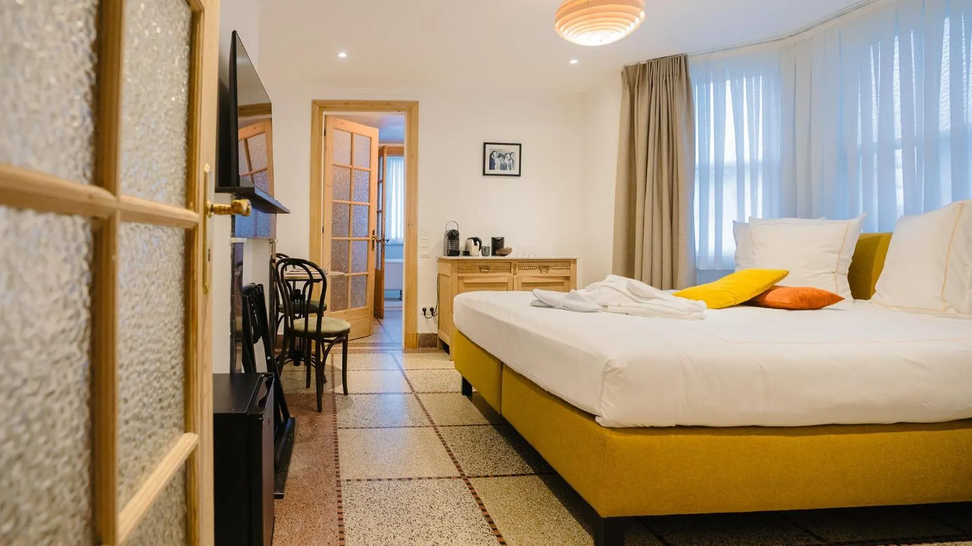 Bed & Breakfast Bed and Breakfast Circa 1929 Ostende